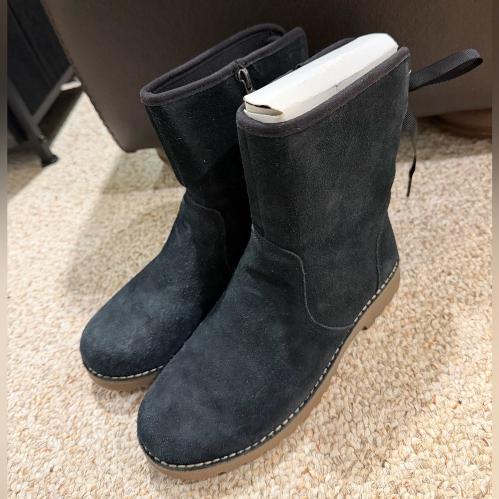 UGG Black Suede Boots with Side Zipper and bows in the back